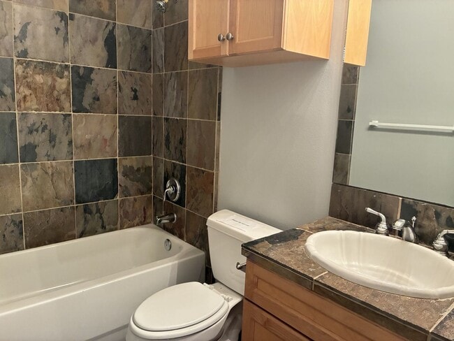 Photo - 1000 Columbus St