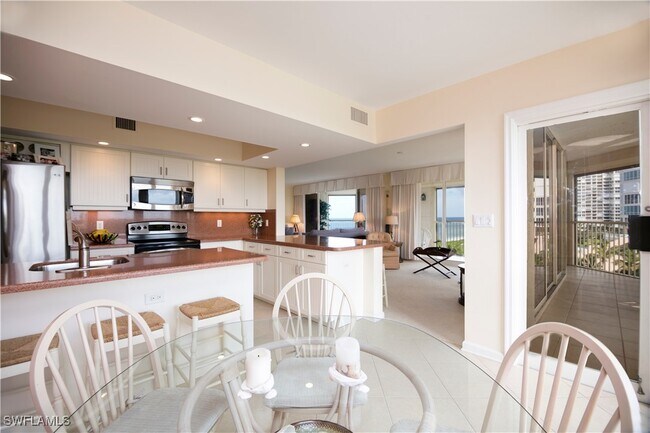 Building Photo - 4051 Gulf Shore Blvd N Unit 700