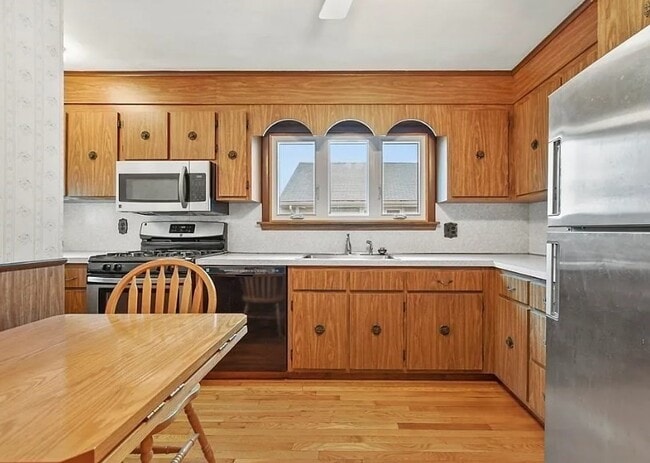 Photo - 358-360-360 Arlington St Unit 358