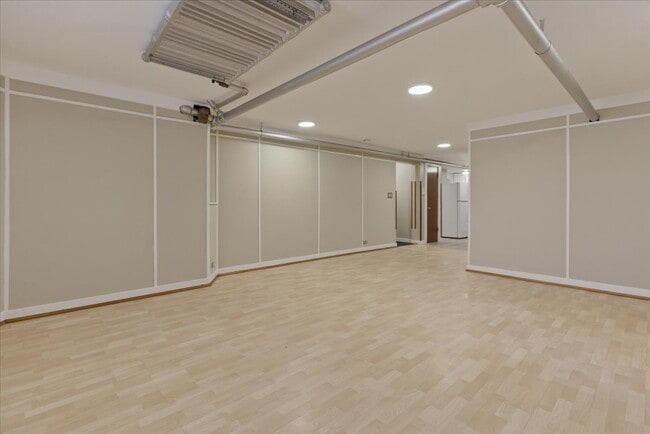 Photo - 6645 N Greenview Ave