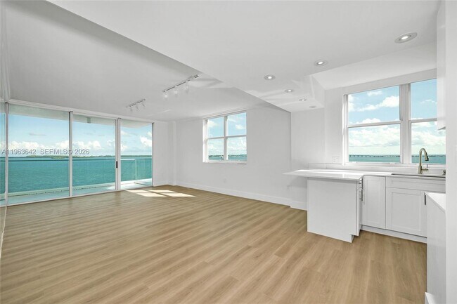 Photo - 800 Claughton Island Dr Unit 905