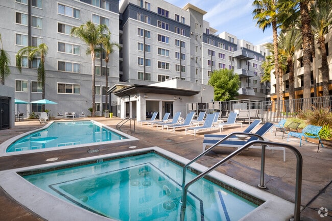 Resort-style Swimming Pool and Cabanas
