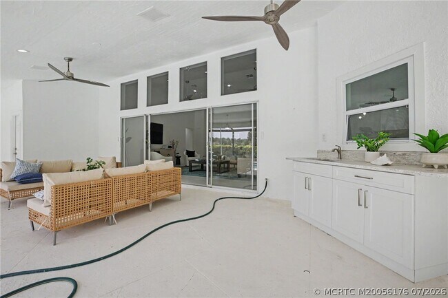 4618 Ashton Ct