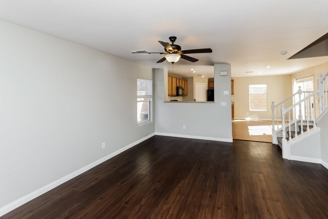 Photo - 652 Shadwell St