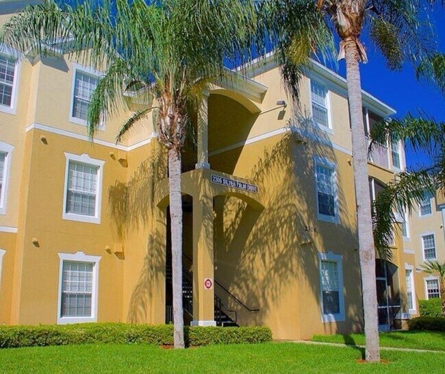2306 Silver Palm Dr  