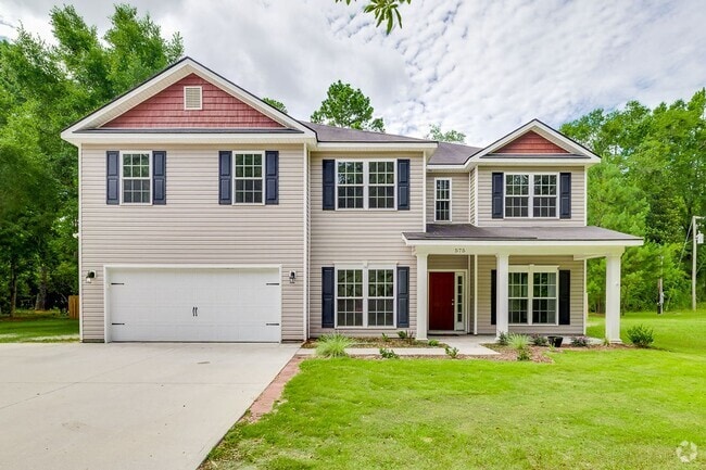 Building Photo - Spacious Custom 8 Bed 4.5 Bath Home on Lar...