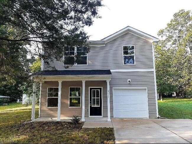 Photo - 2611 Carsten Ave