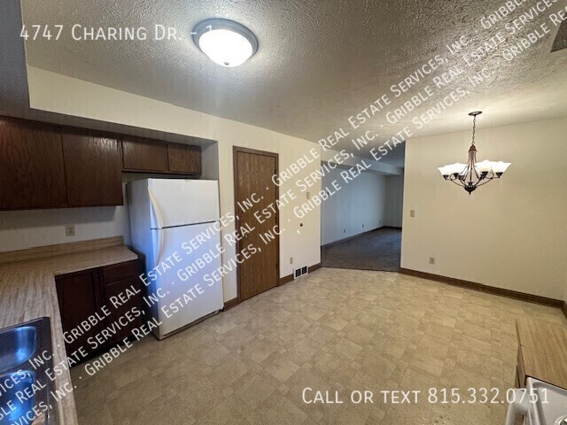 Photo - 4747 Charing Dr Unidad 1