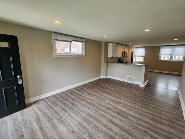 Photo - 201 Westbridge Rd