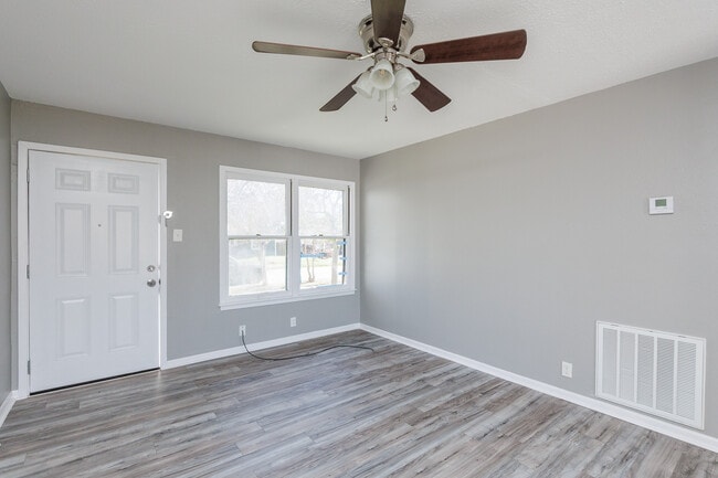 Photo - 1025 Whitaker Dr