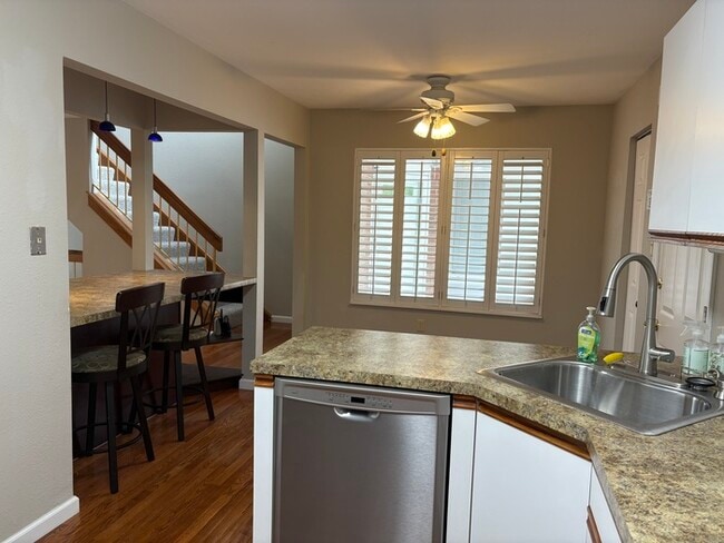 Photo - West County 4th/ 3Bth Townhome