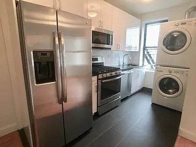 Photo - "Charming 1-Bedroom Haven on Cabrini Blvd – 600 Sq Ft of Cozy Comfort!"