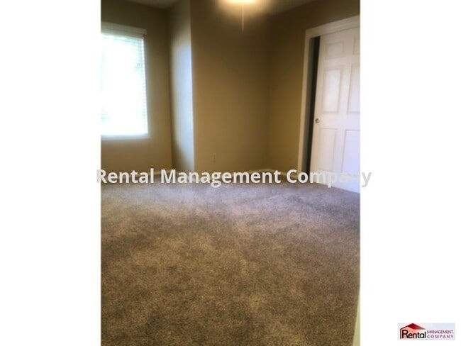 Photo - Great Home, beach entry pool, quiet neighborhood