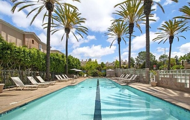 Photo - Desirable 2 Bedroom 2.5 Bathroom Townhome ...