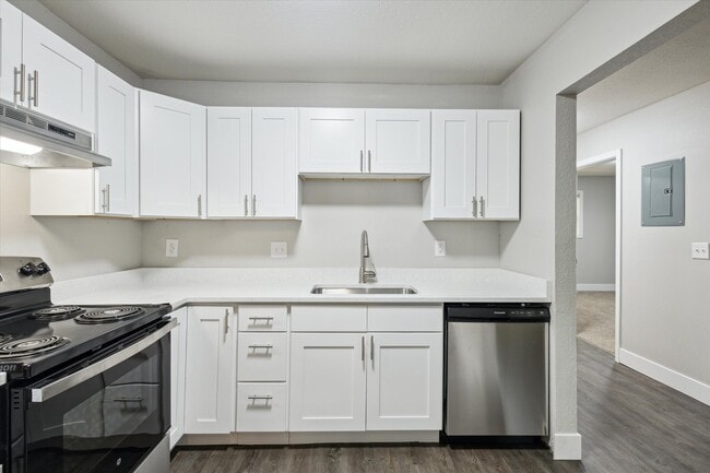 Timber Ridge Townhomes & Apartments