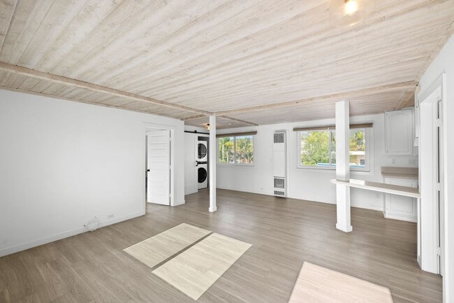 Photo - 231 W Canada Apartment Unit A
