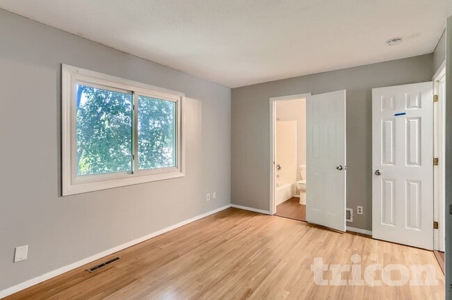 Photo - 6865 Buckingham Rd