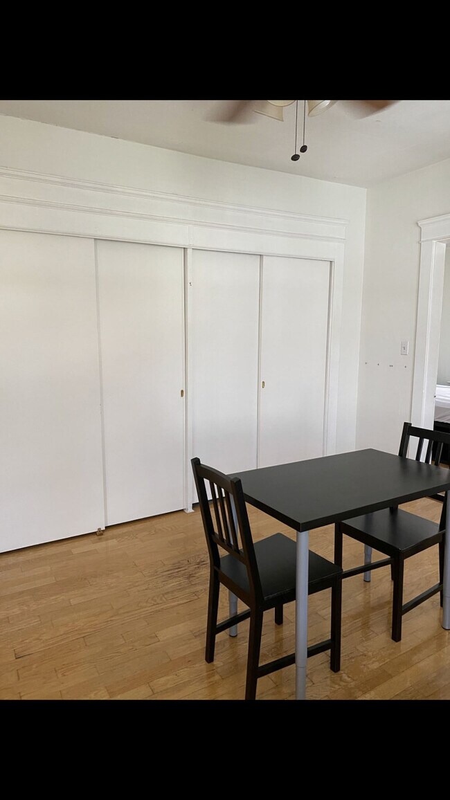 244 Bowen St
