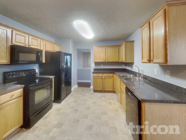 Photo - 3275 River Ln SE