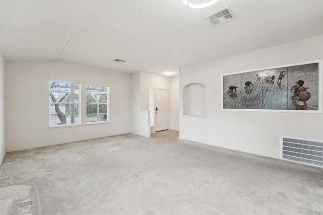 1724 Darjeeling Dr