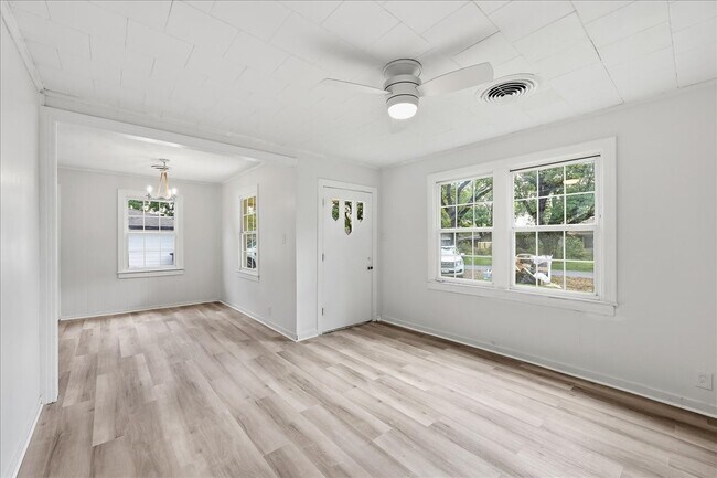 Photo - 519 S 13th St