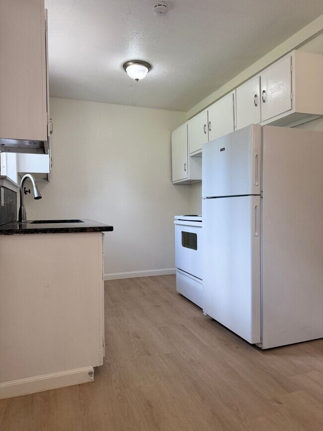 Photo - 2412 E St Vrain St Unit #B - Saint Vrain