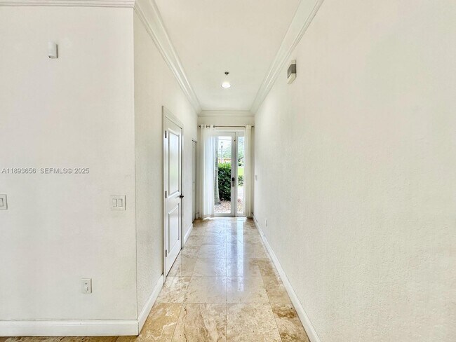 Photo - 813 SE 18th Ct