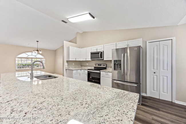 Photo - 6080 Chapman St