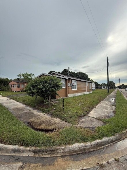 Photo - 713 N 19th St