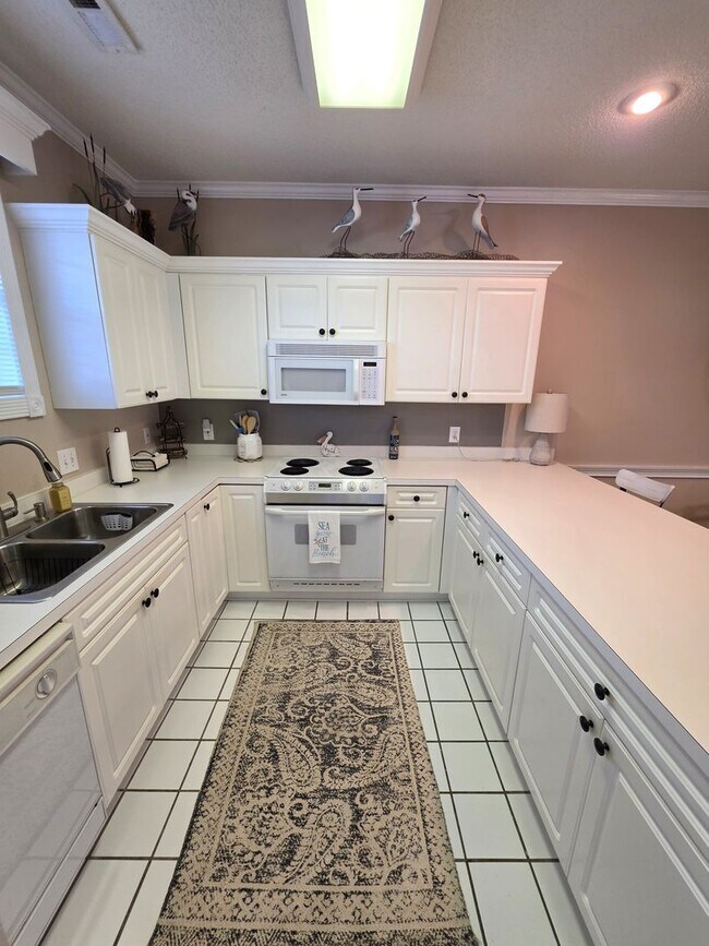 4231 Hibiscus Dr
