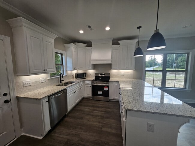 Photo - 894 Forehand Rd