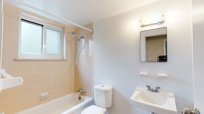 Photo - 11 Catalina Dr