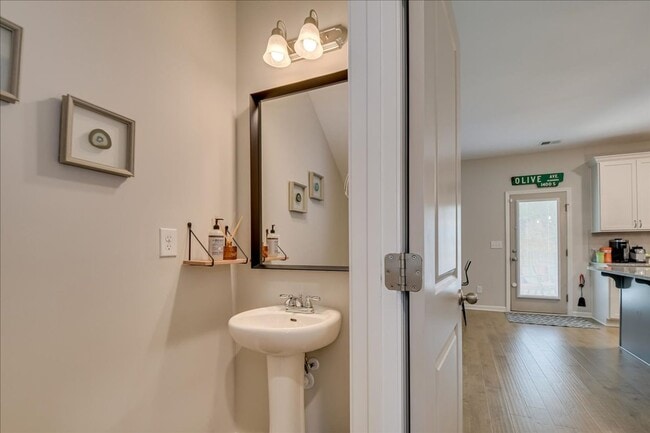 Photo - 211 Palisade Rdg