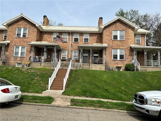 Building Photo - 125 George St