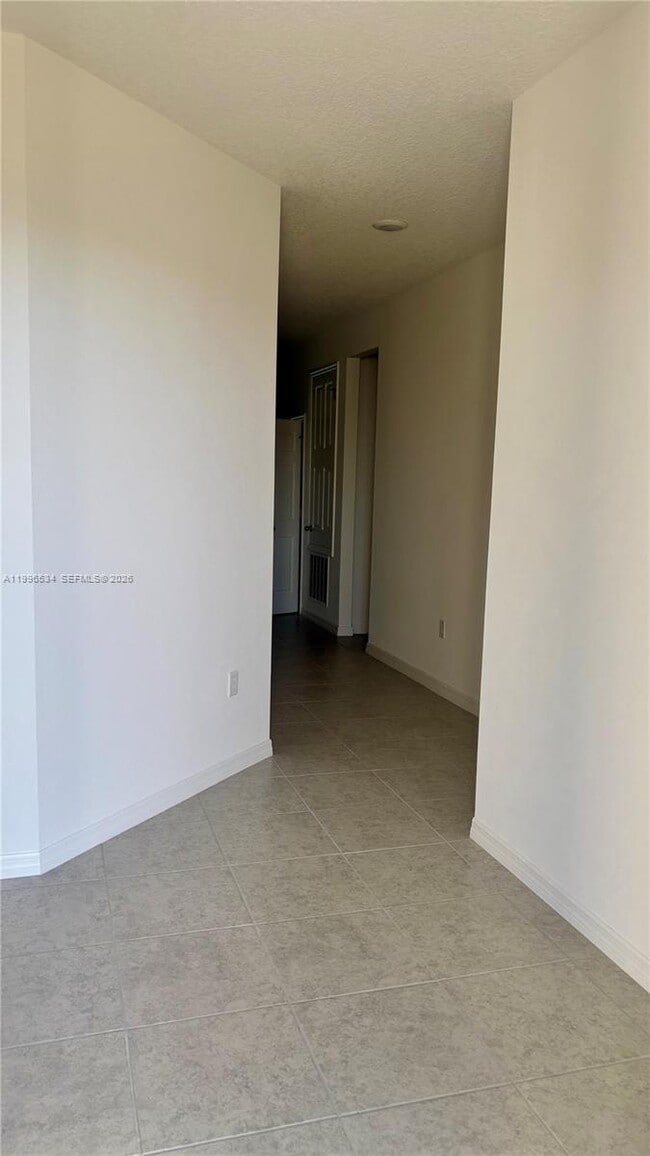 Photo - 219 Bottle Brush Dr