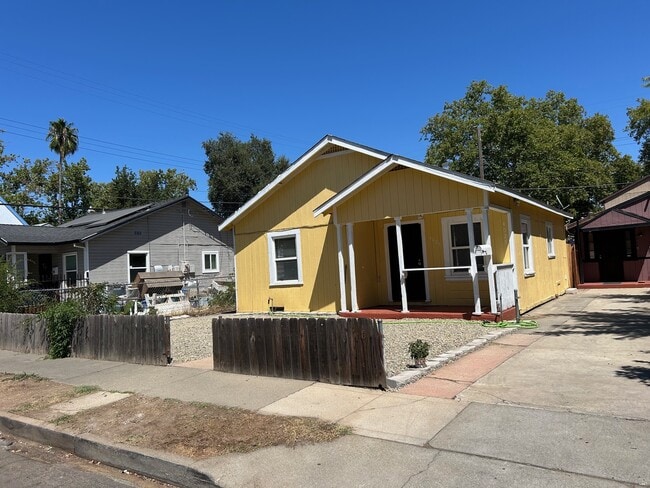 Building Photo - 4025 50th St Rental