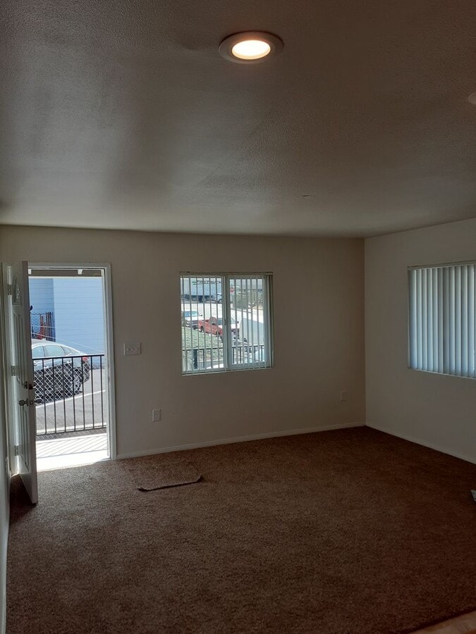 Photo - GLACIER AVE Unit 4442-A