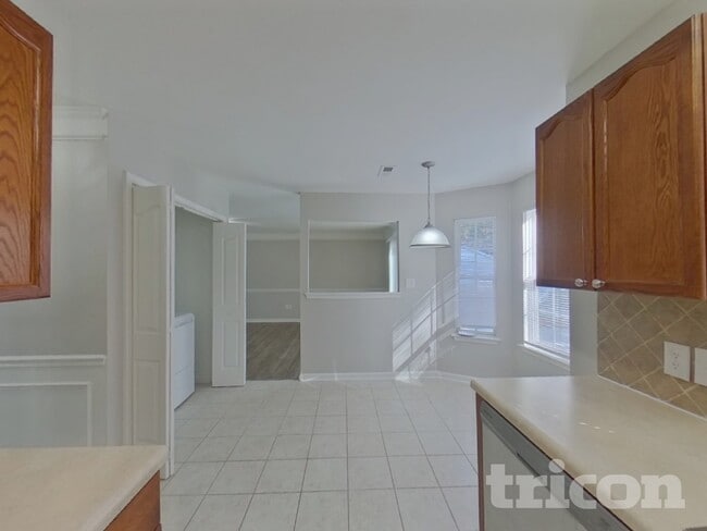 Photo - 190 Bradford Glyn Dr