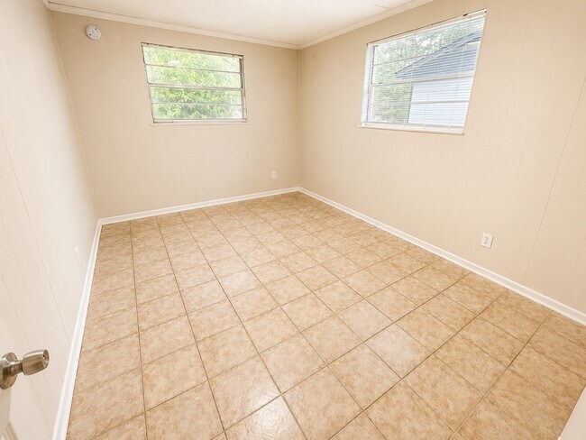 Photo - 7178 Conant Ave