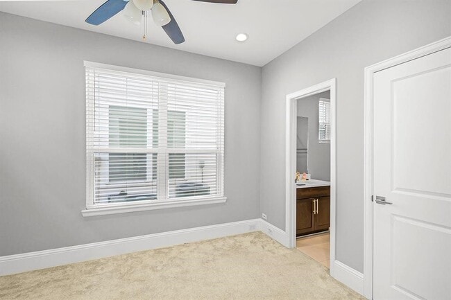 Photo - 411 N Nagle St