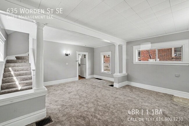 Photo - 635 Worden St SE