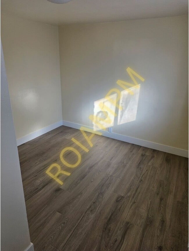 Building Photo - Idanha Ave Unit Apt 4