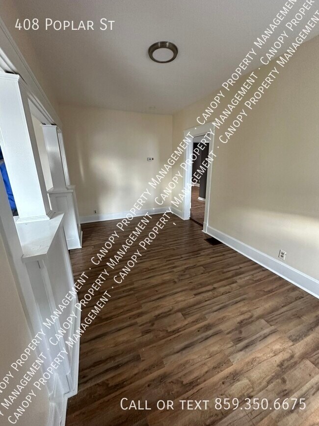 Photo - 408 Poplar St