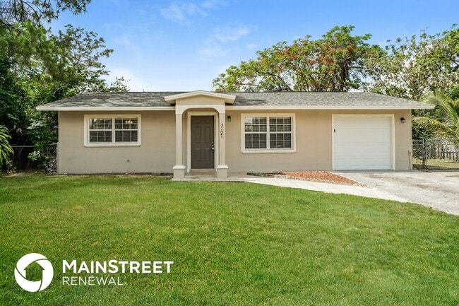 Building Photo - 5107 5th St W