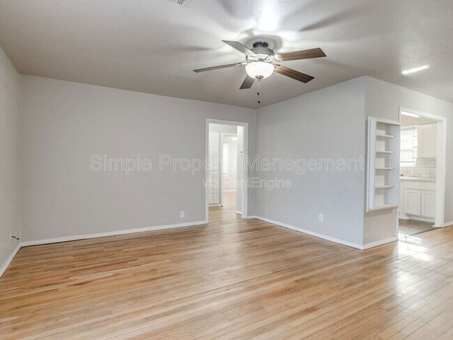 Photo - 10 SE Grand Blvd