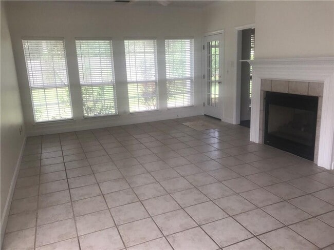 Photo - 2324 Abbington Dr