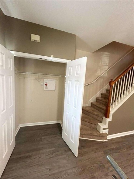 Photo - 1008 Prestwyck Ct