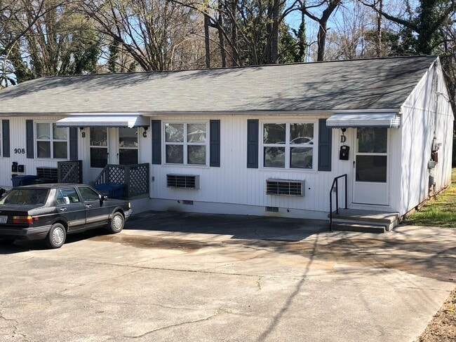 Building Photo - 908 Berkeley St Unit D