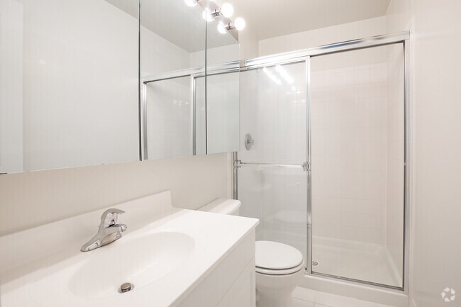 2 BR, 2.5 BA - 1,195 SQFT
