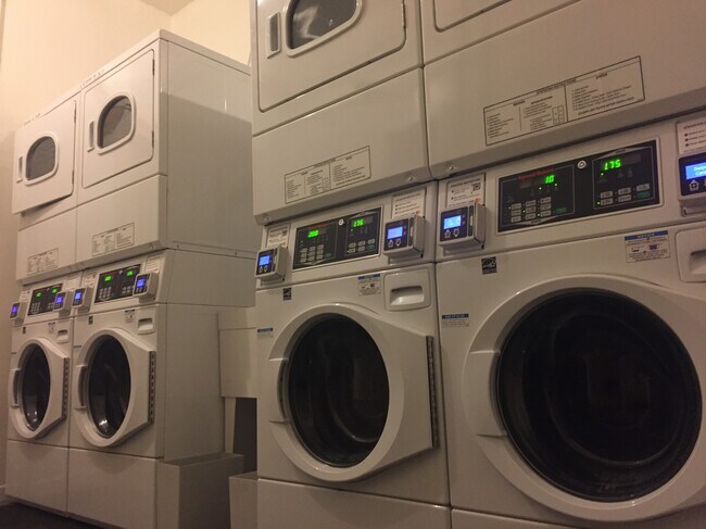 Photo - 2402 California St Unit 305